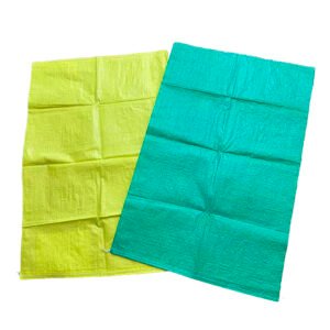 أكياس منسوجة من مادة البولي بروبيلين بلون واحد